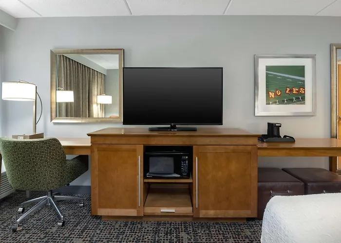 Hampton Tallahassee-central Hotel 3*